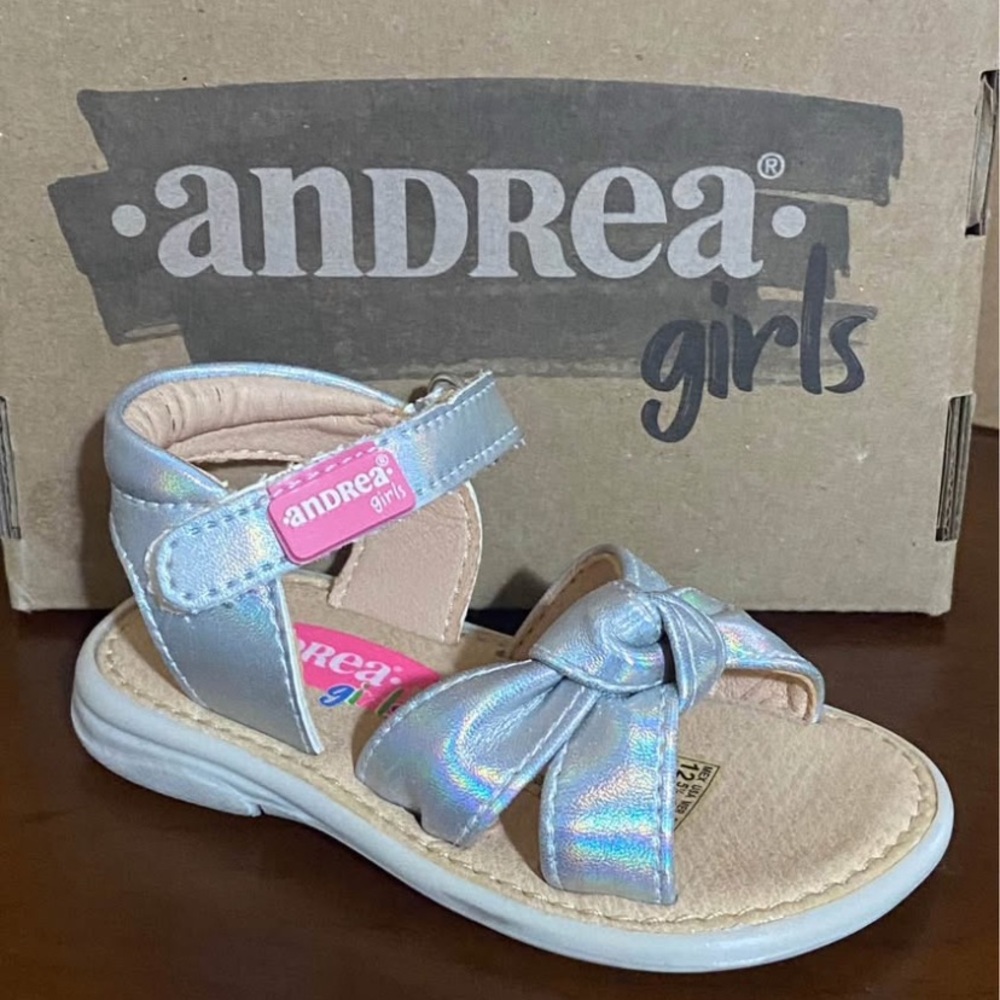 ANDREA Kids Shimmering Silver Sandals
